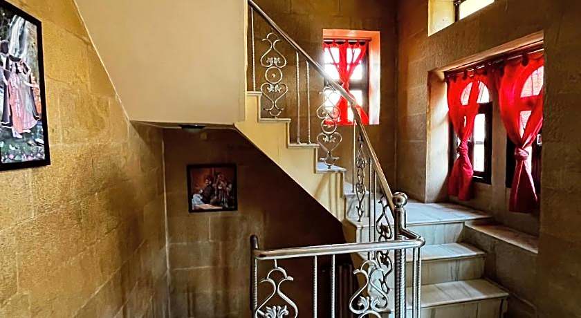 Golden Marigold Hotel