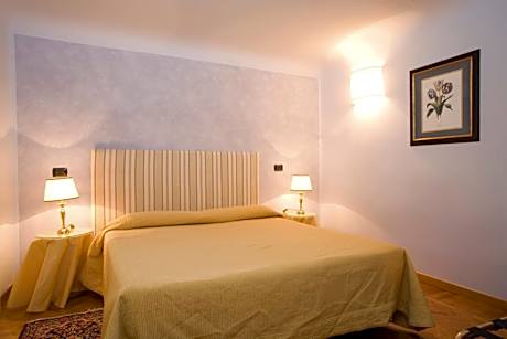 Economy Two-Bedroom Apartment (4 Adults)