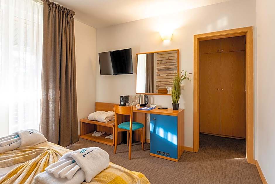 103 View Park Hotel