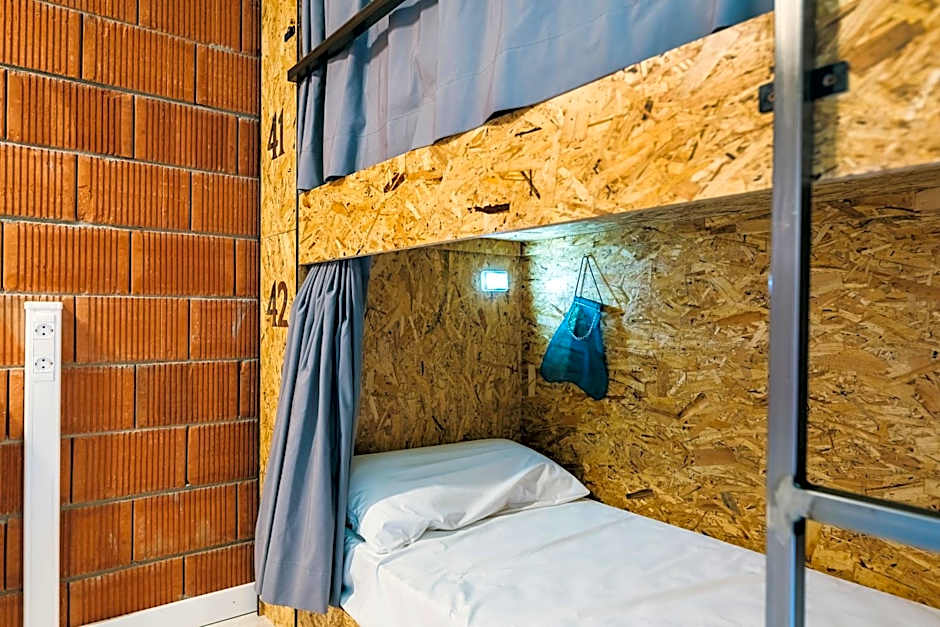 Albergue Santiago 15 Monforte