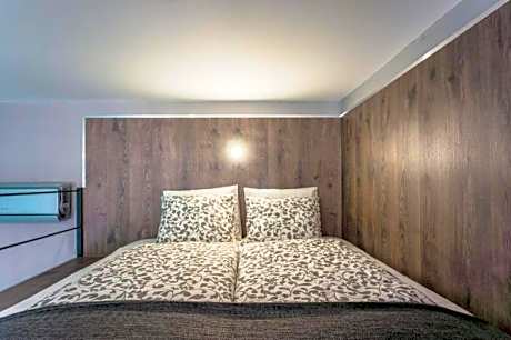 Queen Room with Balcony