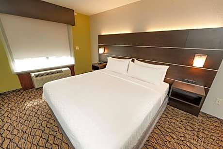 King Room - Mobility Access/Hearing Accessible