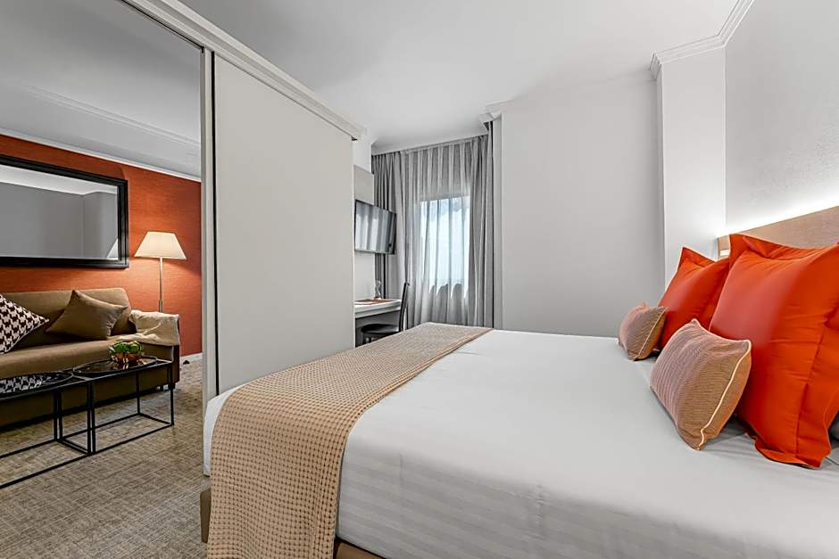 Acacia Suite