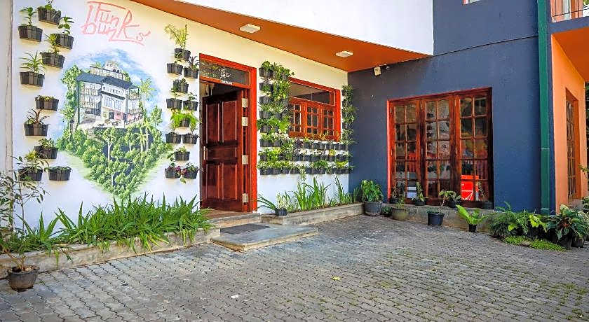 Funk Bunk Inn - Bed & Breakfast