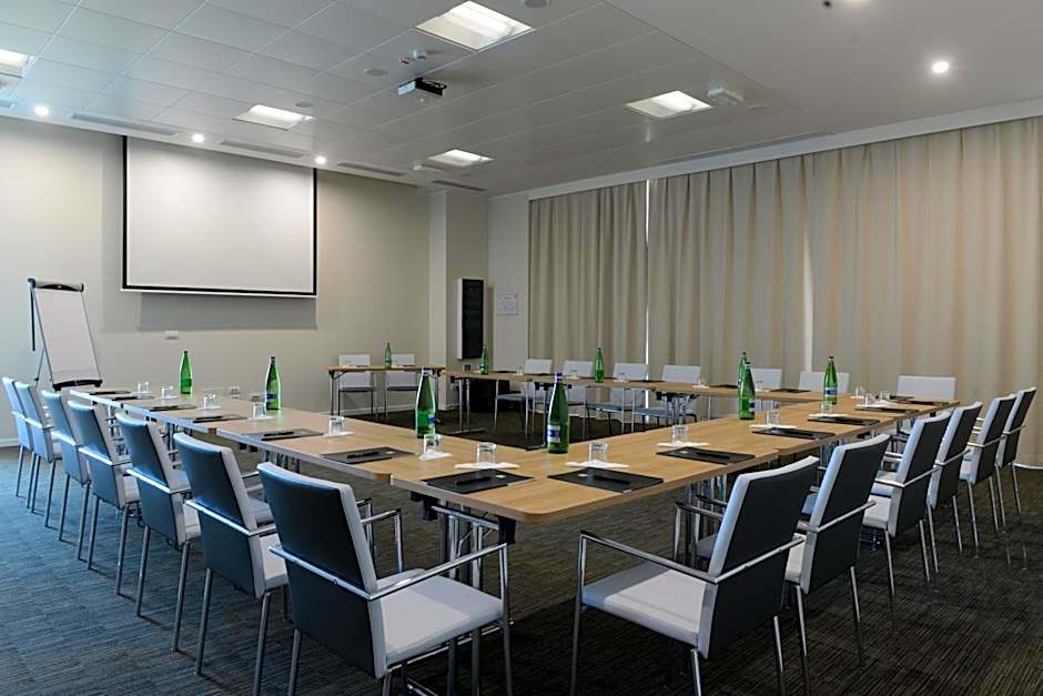 Best Western Premier Chc Airport