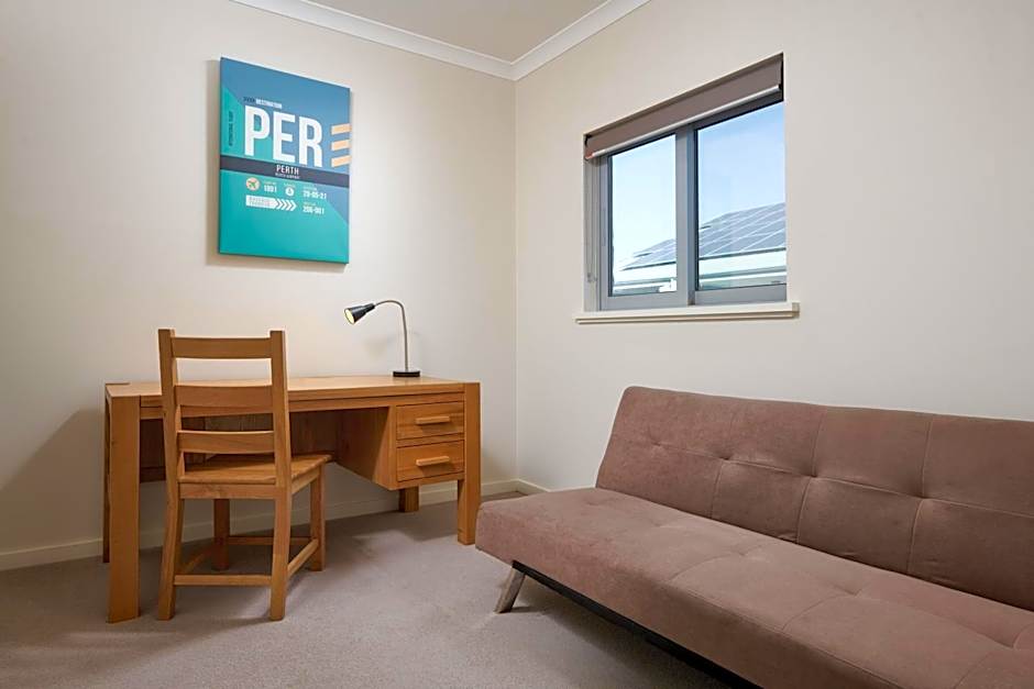 Airport Apartments by Vetroblu