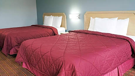 Queen Room with Two Queen Beds - Non-Smoking
