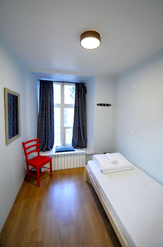 The Monks Bunk Hostel & Bar