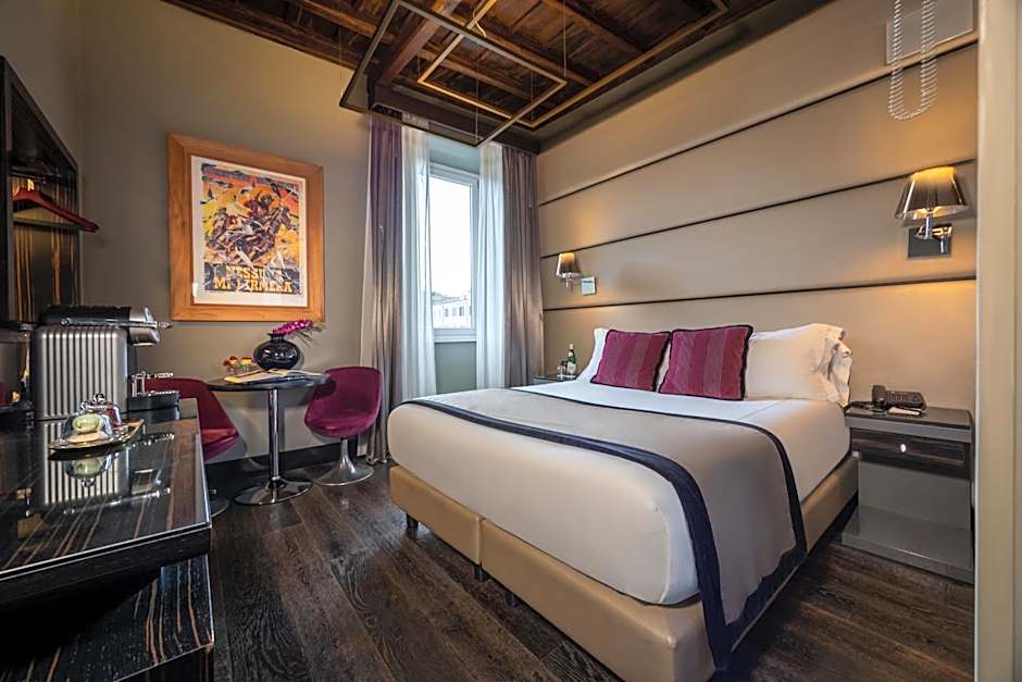 Torre Argentina Relais - Residenze di Charme