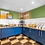 Spark by Hilton Bakersfield Central