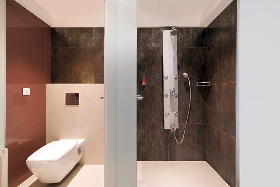 7 Apple Hotel Pimpri Pune