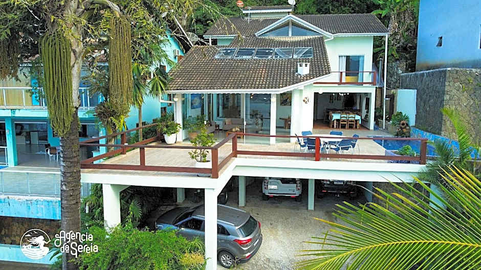 Casa c/piscina e vista p/ Ilha das Cabras em Piúva