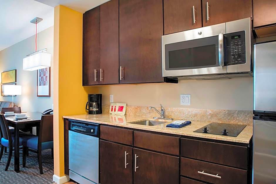 TownePlace Suites by Marriott Orlando at FLAMINGO CROSSINGS Town