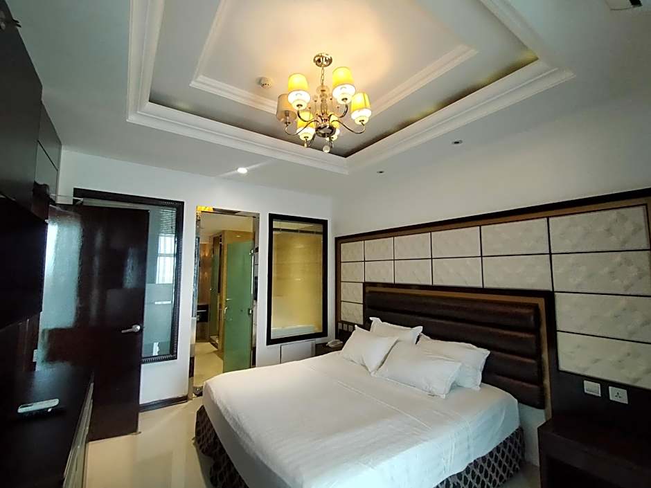 Photo 1 of 6 of Junior Suite