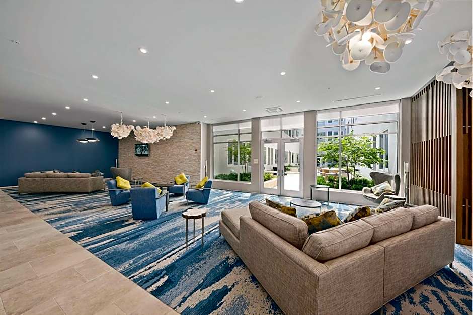 Element Hampton Peninsula Town Center