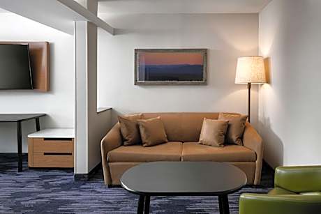 Studio with Two Queen Beds and Sofa Bed