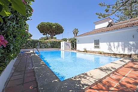 FUENTE ALEGRE -  Beautiful villa with private pool.