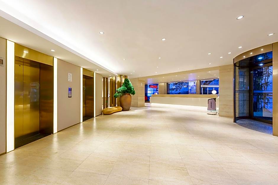 JI Hotel Dalian Qingniwa