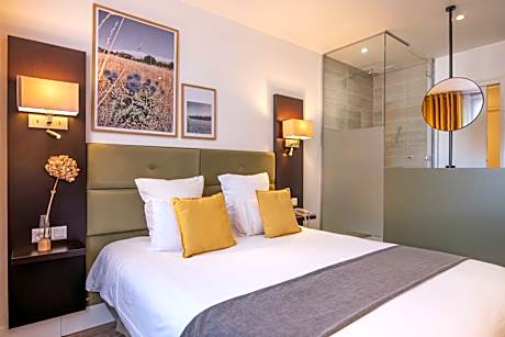 Standard Verdon Double Room with access to heated swimming pool