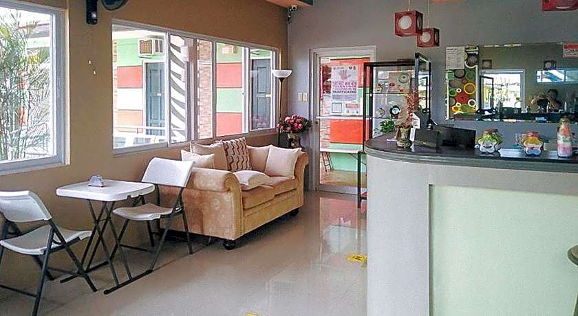 RedDoorz @ EM Pensiontel Butuan City