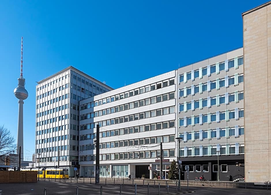 greet Berlin Alexanderplatz