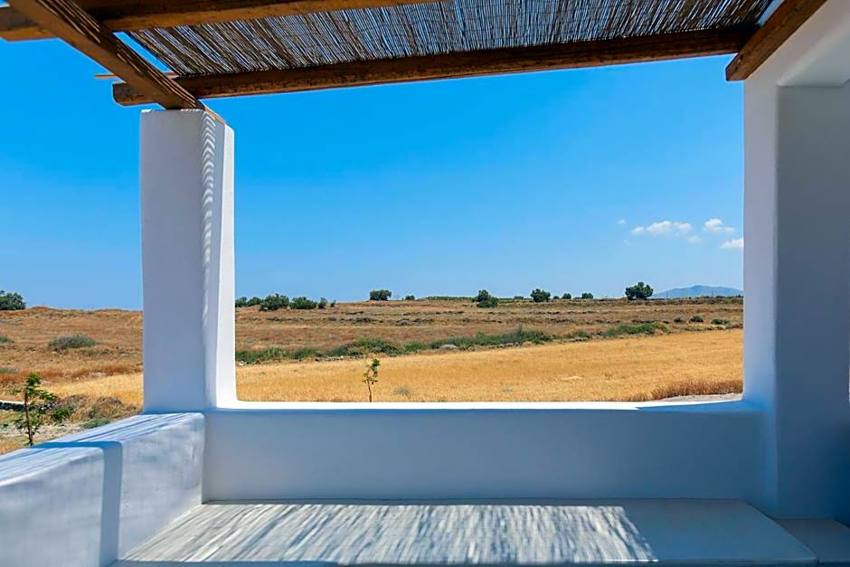 Bianco Diverso Suites