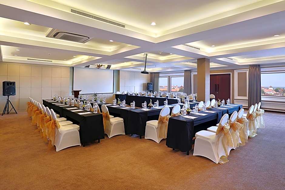 Harper Kuta Hotel by ASTON