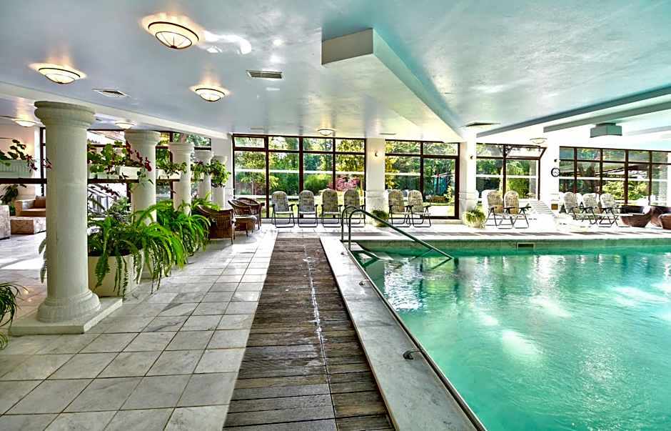 Estreya Residence Hotel and SPA