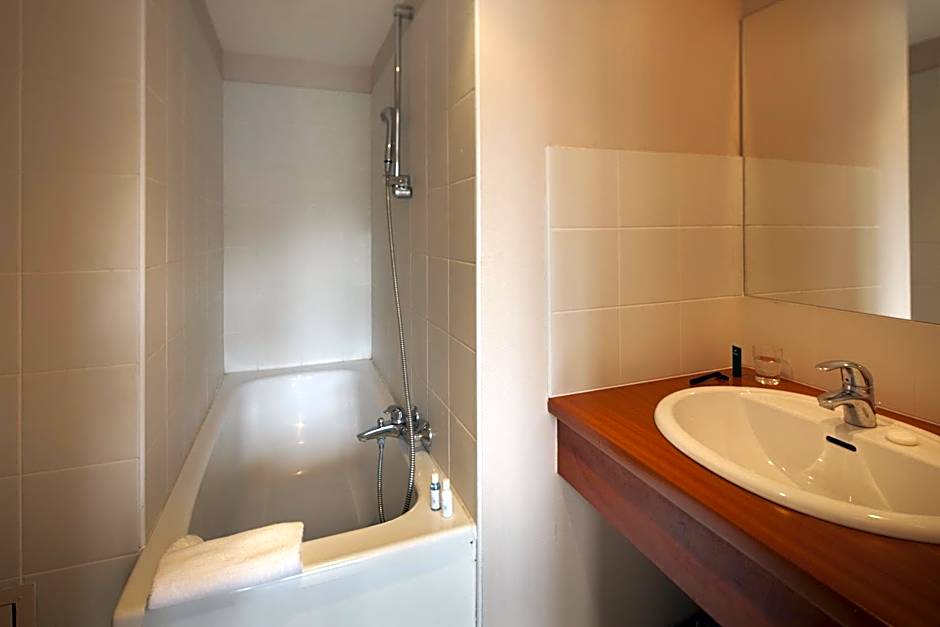 Villa Mariale by Popinns