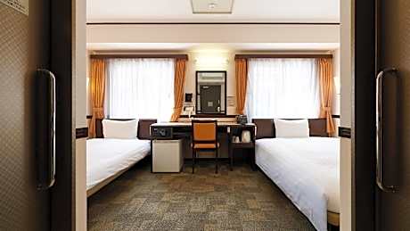 Accessible Twin Room - Non-Smoking