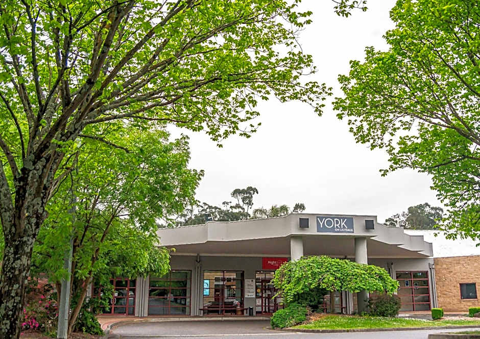 Nightcap at York on Lilydale