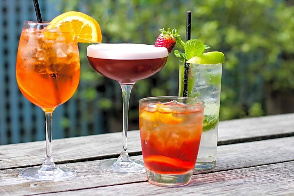 Alpine Hotel, Eat Drink Sleep