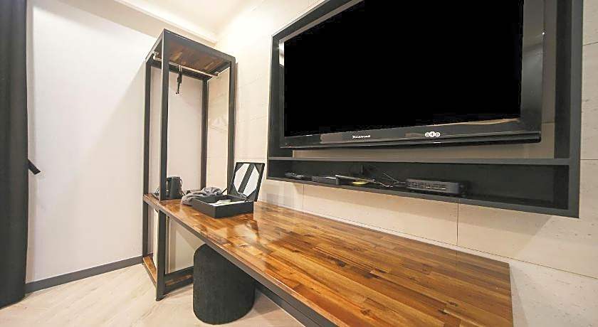 Masan First Class Hotel