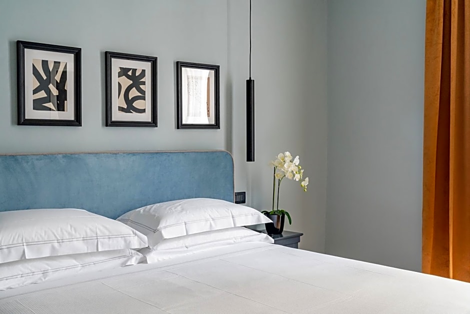Flom Boutique Hotel