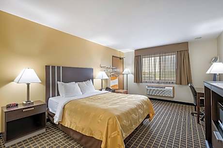 1 Queen Bed, Nonsmoking, Accessible