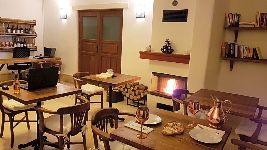 Rebetiko Hotel                                                             