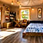 Lake Deer Park Retreat with Hot Tub & Sauna