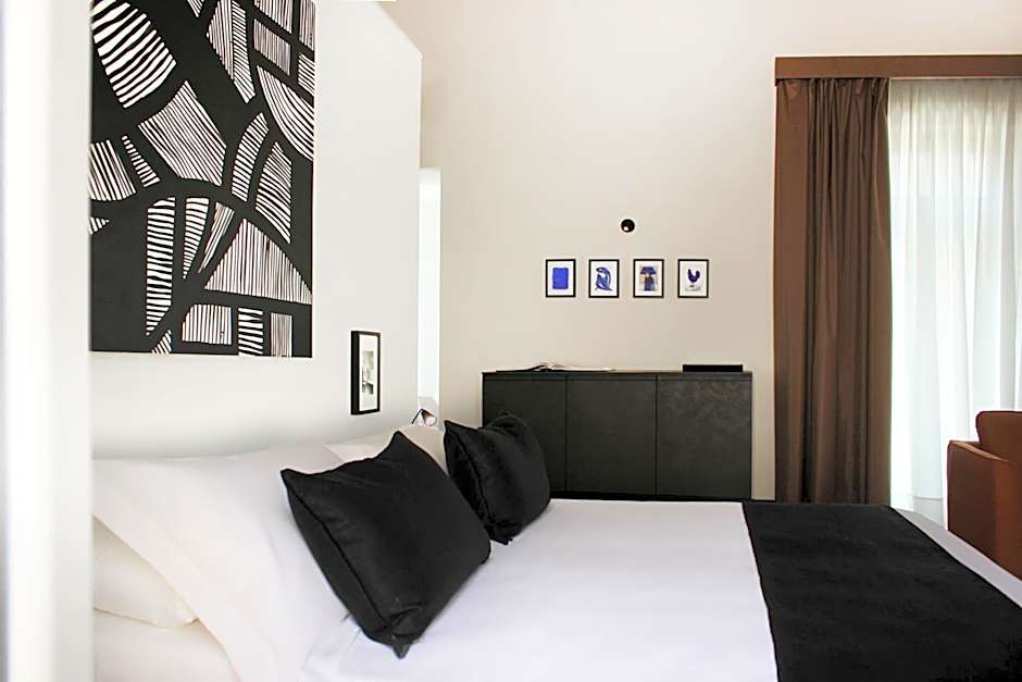 Isabella di Castiglia Apartments