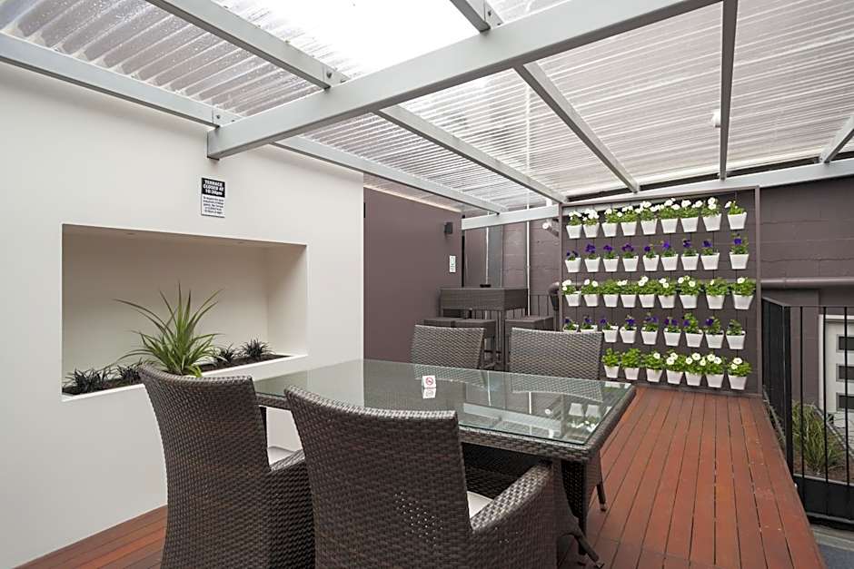 315 Euro Motel and Serviced Apartments