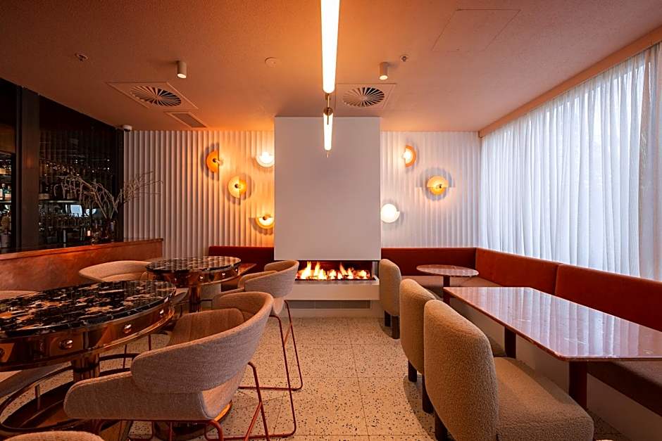 East Hotel and Apartments