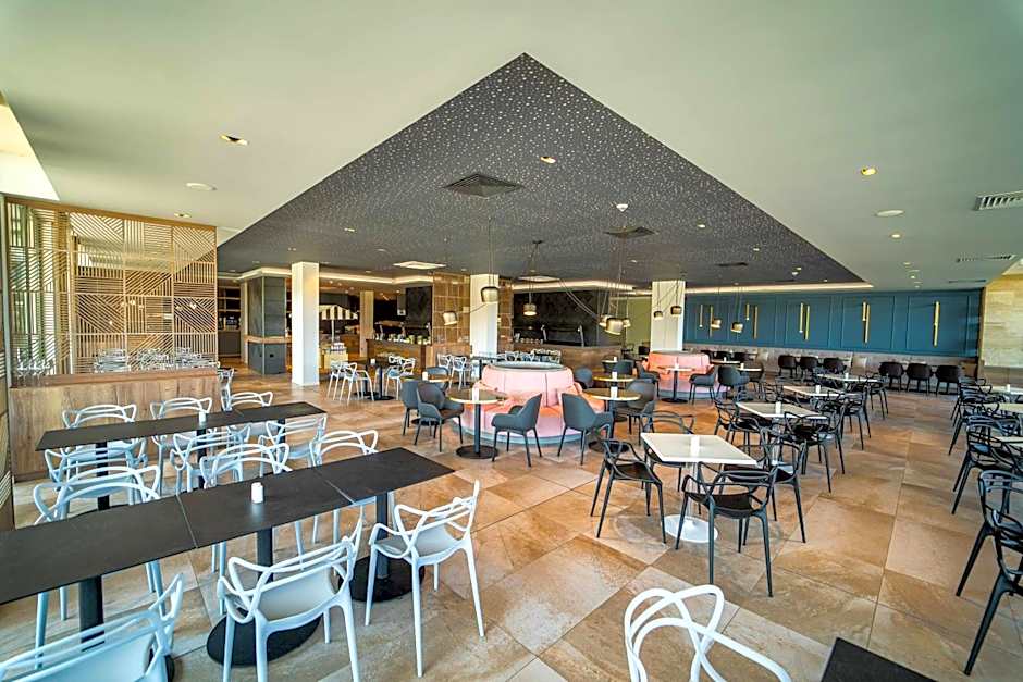 HVD Reina del Mar - Premium Spa Service & Free Parking