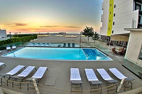 Jijo's Hotel