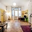 Baroque Hostel & Coworking