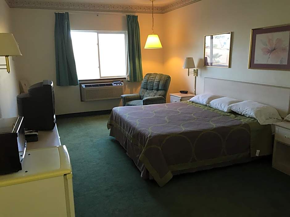 Super 8 by Wyndham Willcox