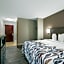 Red Roof Inn & Suites Vineland - Buena