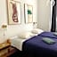 Living Lounge Hostel