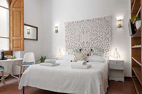 Double Room with Private External Bathroom
