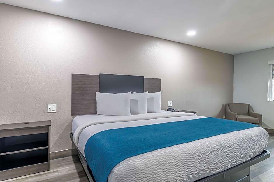 Studio 6 Suites Brenham, TX