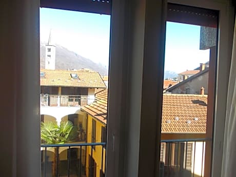 Double or Twin Room with City View