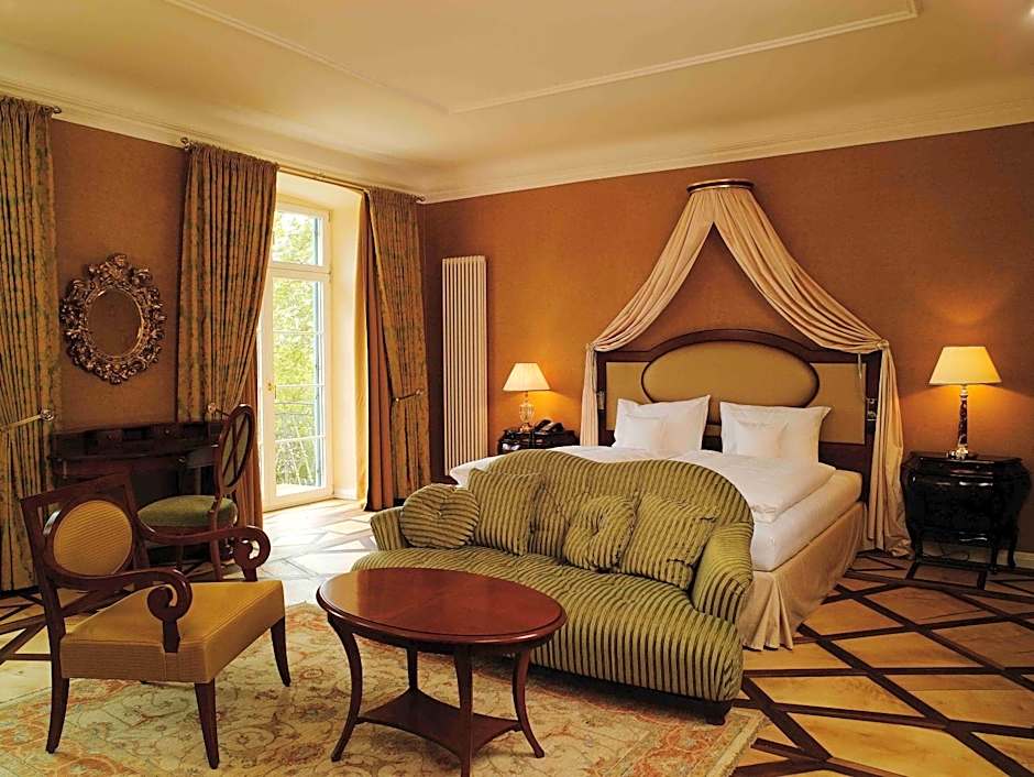 Schloss Neutrauchburg